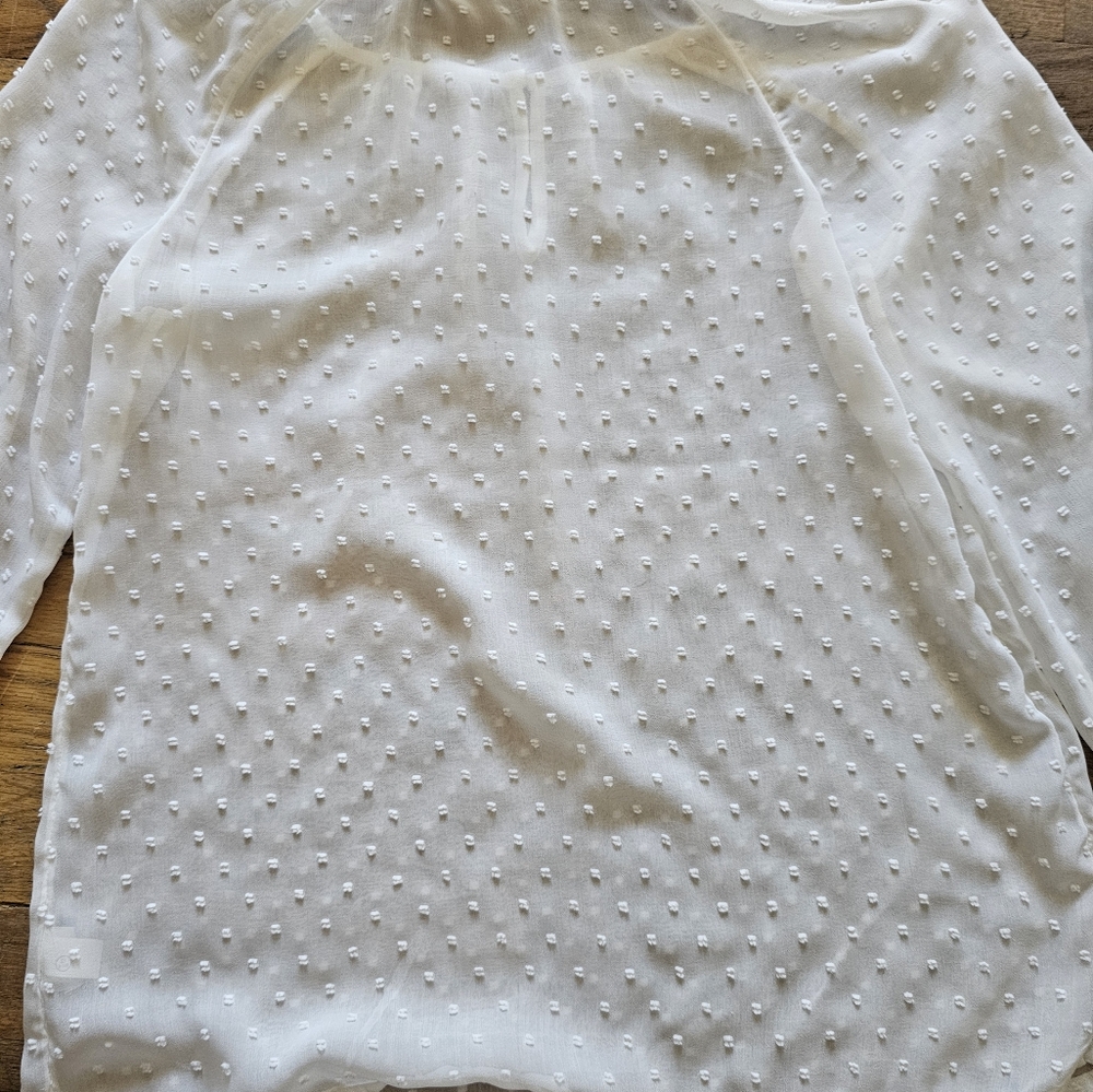 Old Navy White 3/4 Sleeve Textured Blouse - Picture 4 of 4